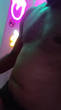 Ho Incontrato Questa Bruna Sulla Spiaggia E Sono Andata a Casa Sua per Divertirmi
