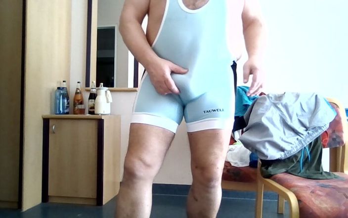 OLddaddybulge: 爷爷爸爸 Chum