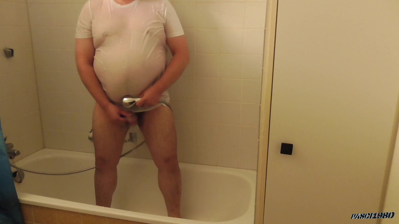 Pascal Dichter: Chlupatá Pasci pod sprchou