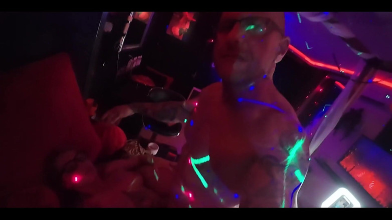 Fit4kink: 858417766728744960.mp4