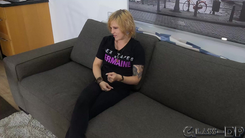 GLASSDP: Karlee Paige- o primeiro triplo xxx hardcore pornô