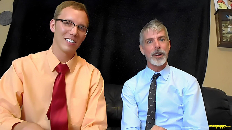 Man Puppy: 거대한 동료는 당신에게 연간 동료 리뷰를 제공합니다