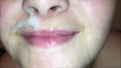 Fat House Wife: Dando peitos enormes, esposa surpreende enorme porra facial deixando-a pingando...