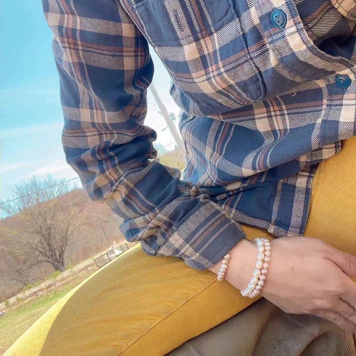 sweethanajapanese: Pee on the Ground Near Truck Wheel