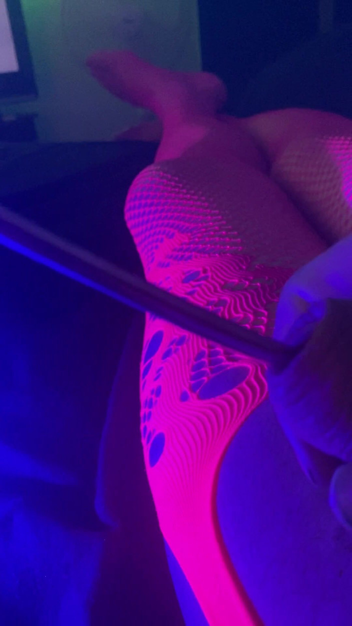 Virgin Crossdresser "Oidacat": Pinky mood II