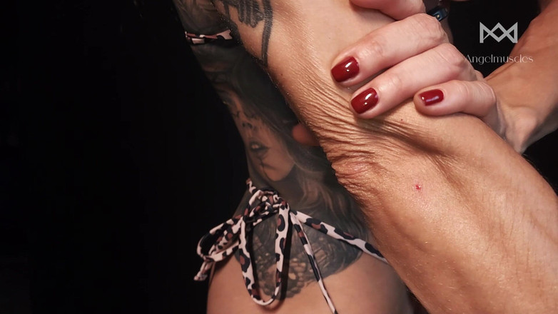 Angelmuscles: Shock Charge: La Noche En Que Me Sobrealimenté