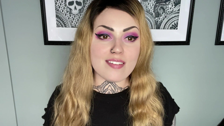 Miss Valentina: Операция по обмену полами сисси