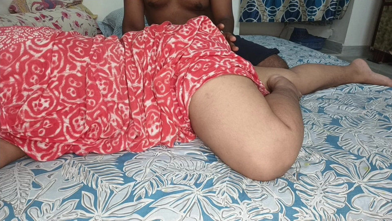 SUDIPABHABHI954: Sorellastra condivide il letto con il fratellastro che scopa completamente...