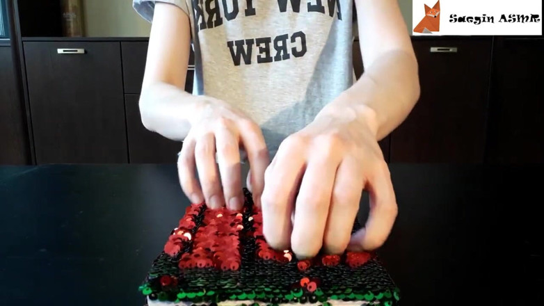 Saegin: ASMR Scratching textures, part 2 (no talking)