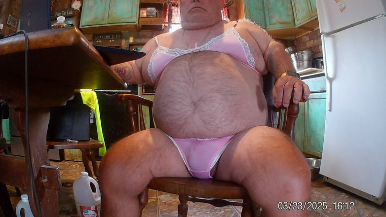 Mark Fletcher: 핑크색 브래지어 N 팬티 정액이 뚝뚝 떨어지다