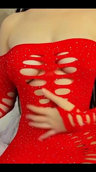 Chỉ cho tôi cách tôi làm cho âm hộ của cô ấy ướt át như thế nào