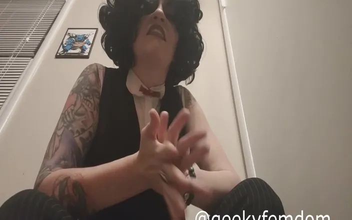 Geeky Femdom: Shadow Queen双功能