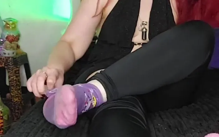 Tu Gauchita Argentina: Your Redhead Teases and Humiliates You for Your Foot Fetish!...
