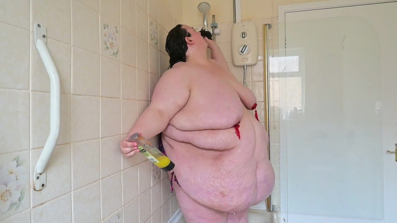 SSBBWLadyBrads: Fet gudinna mage dusch Tassles