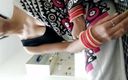 Saara Bhabhi: Pencarian kamera untuk pantat