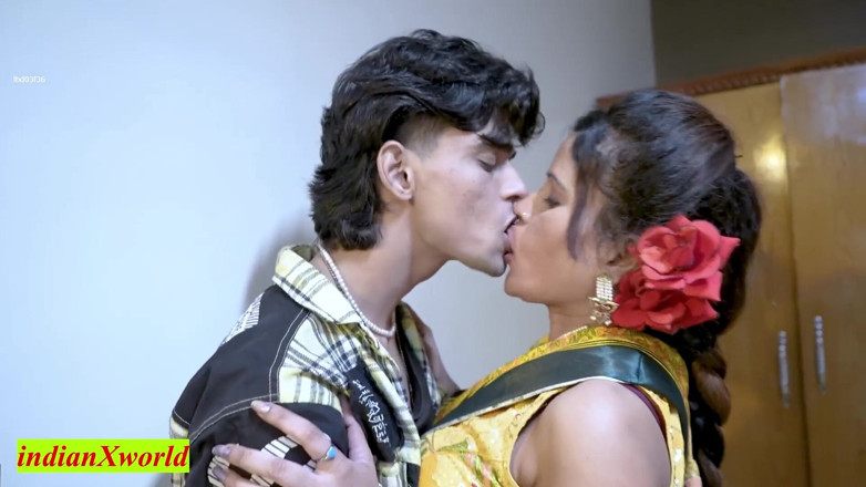 Indian Xshot: Her Body Figure Makes Me Horny! Beautiful Maid Sex