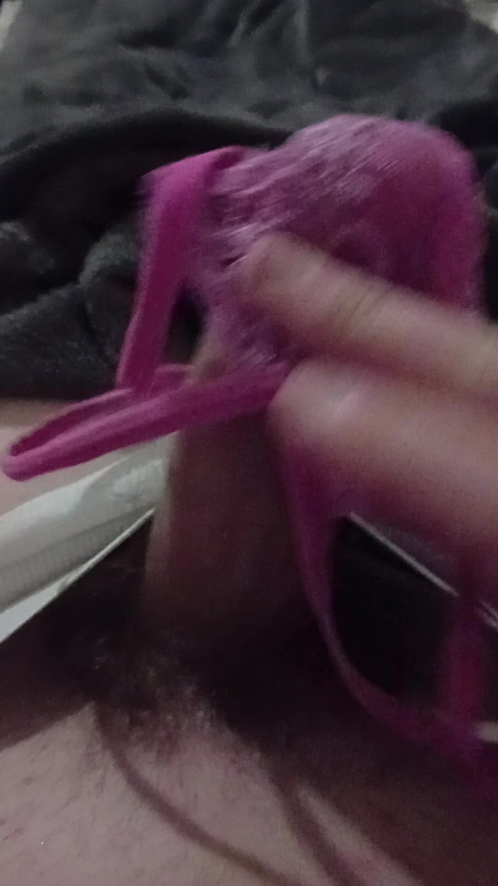 Cuminpanties22: Super tlustý výstřik do mých přátel roztomilé růžové kalhotky