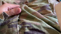 Gay Soldier Stuff: Siyah çoraplı ve yalınayak üniformamla mastürbasyon yapıyor!