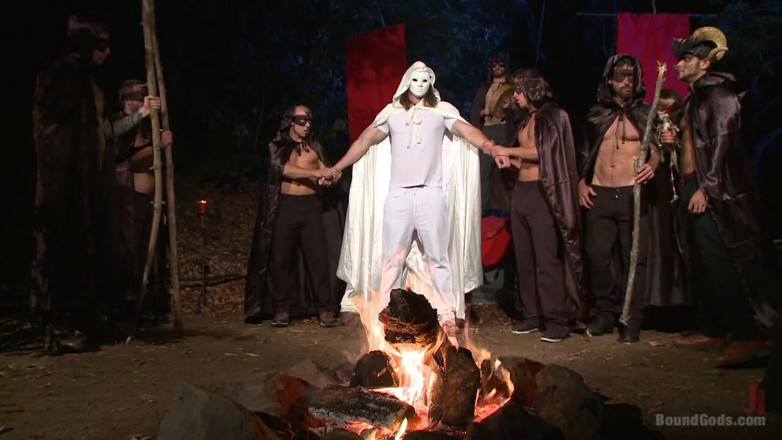 Bound gods: Siri Kabin #2 - Festival Bulan Merah