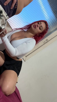 La Cugina Birichina Chiede Al Cugino Latte Caldo E Prende Una Gola Profonda Con Sperma Denso in Bocca