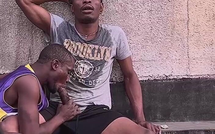Demi sexual teaser: Африканские туристы шпил на улице: (i)