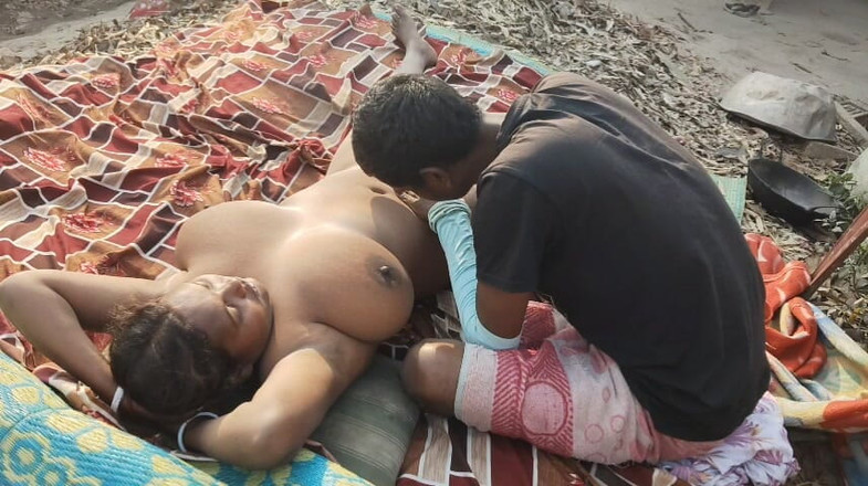 Sexydeb: Urut minyak suri rumah desi