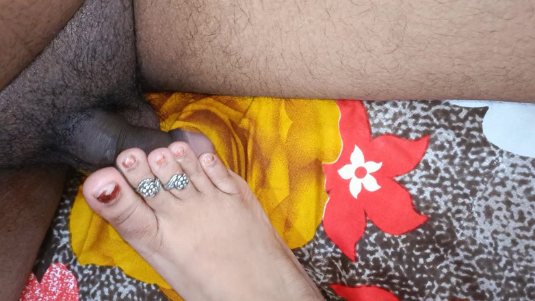 Catchybusty: Bhabhi Muh Me Lo Naa Kha Jao Mere Lode Ko...