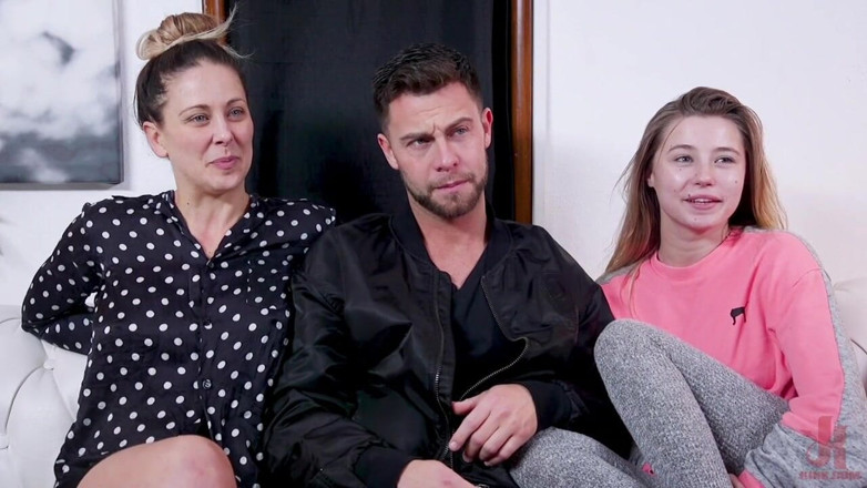 Families Tied by Kink: คุณแม่เลี้ยง Psycho Anal เชรี เดวิลถูกจัดวางในที่ของเธอ