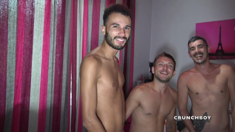 Straight boys but needing sex: Romantik usata senza preservativo dal ragazzo straigth Vlad Castle