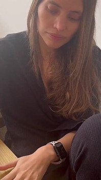 Je Me Peins Les Ongles Et Ça M’excite Jusqu’à Ce Que Je Me Masturbe