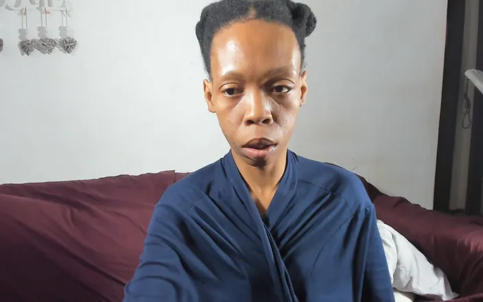 AnalEbony: Black Horny MILF, Ass Clapping