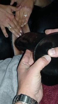 Geneukt door de nieuwe gigantische dildo vol.2