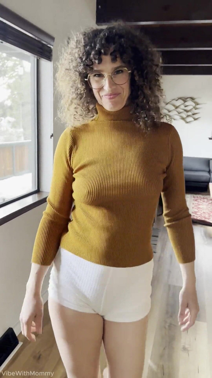 VibeWithMommy: Vibewithmommy ile daha önce hiç görülmemiş gerçek anal