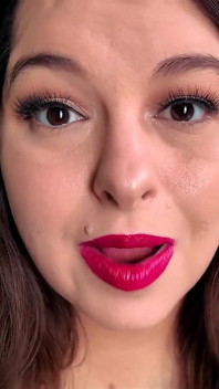 Home Wrecking Red Lips - Your Best Friend Sydney Screams Won't Let You Cheat Even if You're Obsessed with Red Lips