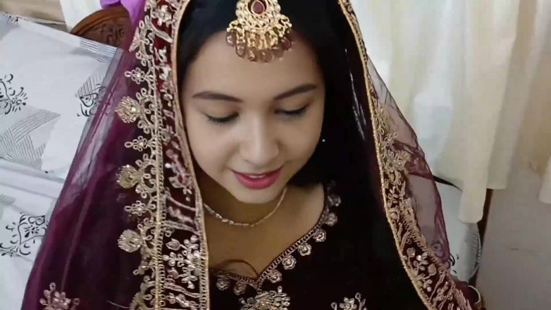 Apple Porn: Newly Married Desi Couple First Night Sex