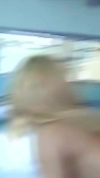 2 marinari, 1 trans și 1 orgie de sală de sport cu rutina
