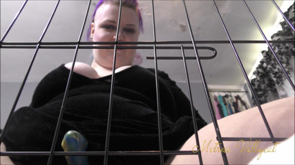 Mxtress Valleycat: Suck my dick through the bars