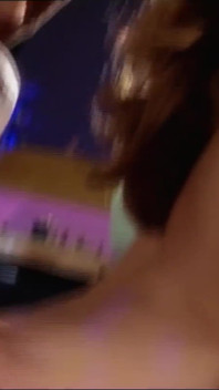 Chicas modernas folladas por el culo en clubes disco