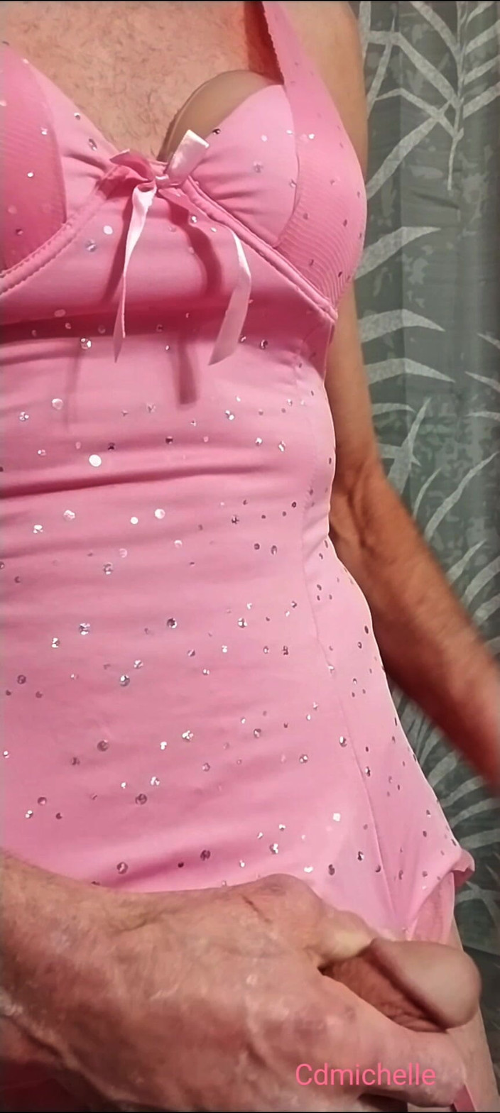 CD Michellex: Cdmichelle Memakai Teddy Seksi Merah Jambu Dengan Straps Garter Bermain...