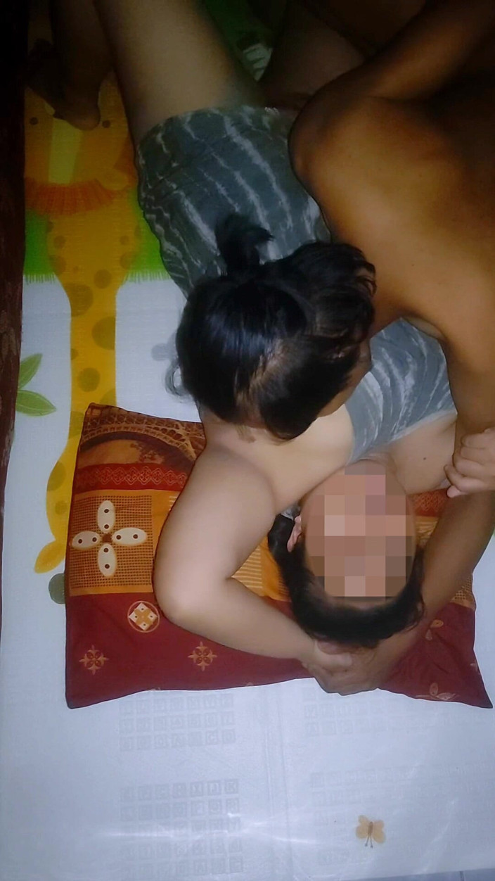 my_wife_chubby: Der Körper ist empfindlich. Sie ist seit langer zeit nicht...