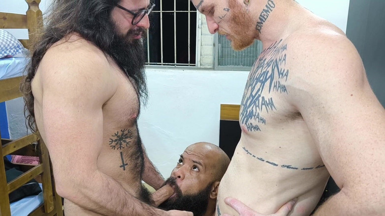 carmonaoficial: Taking Turns with the Dirty Bear's Ass