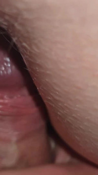 흑인 대물 자지에게 따먹히는 핫한 마누라를 따먹는 남편