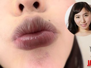 Japan Fetish Fusion: Романтика віртуальних поцілунків крупним планом: сором&#039;язливі, але повні голі поцілунки Шіхо Егамі