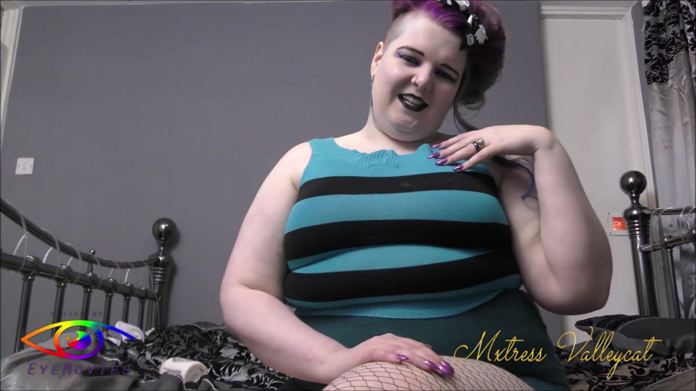 Mxtress Valleycat: Tätowierter punk-findom