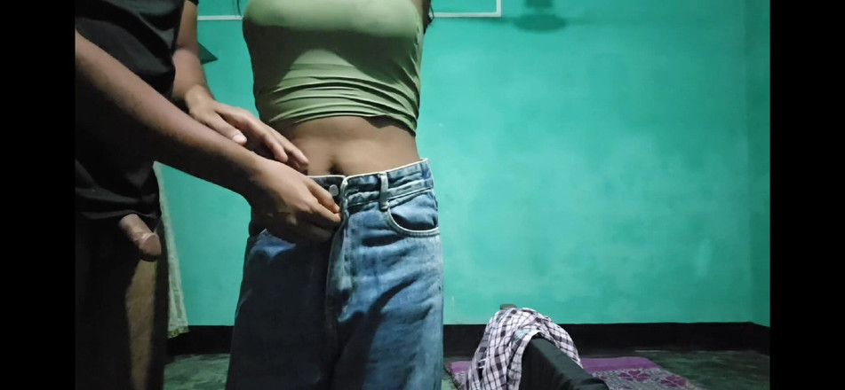 SafeRosebush8: 给我 bhabi 的胸罩性爱视频