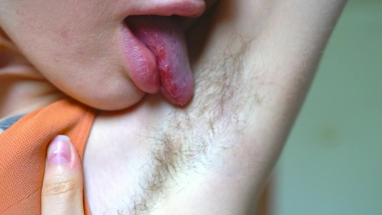 Rarible Diamond: Adorate le ascelle pelose selvagge