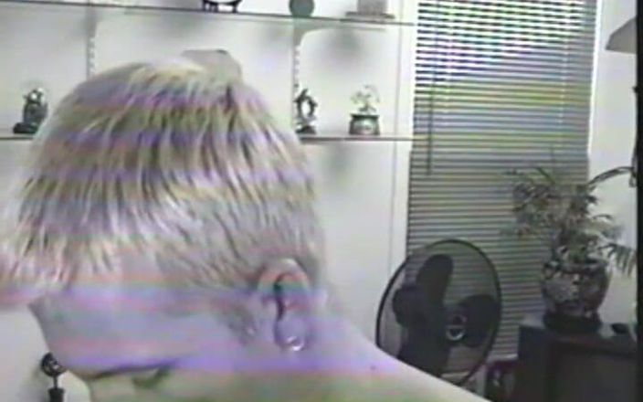 Gay RetroX VHS: Surowy męski wybuch energii # 6