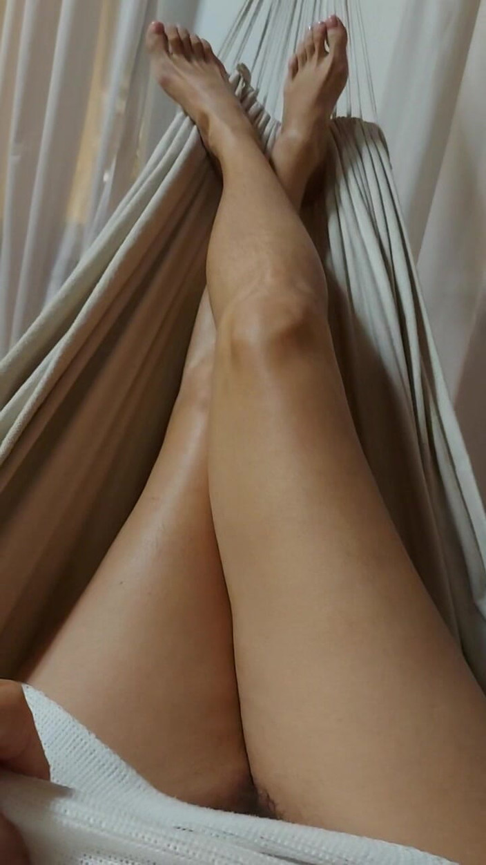 GinnaGg: Mira Mis Piernas)