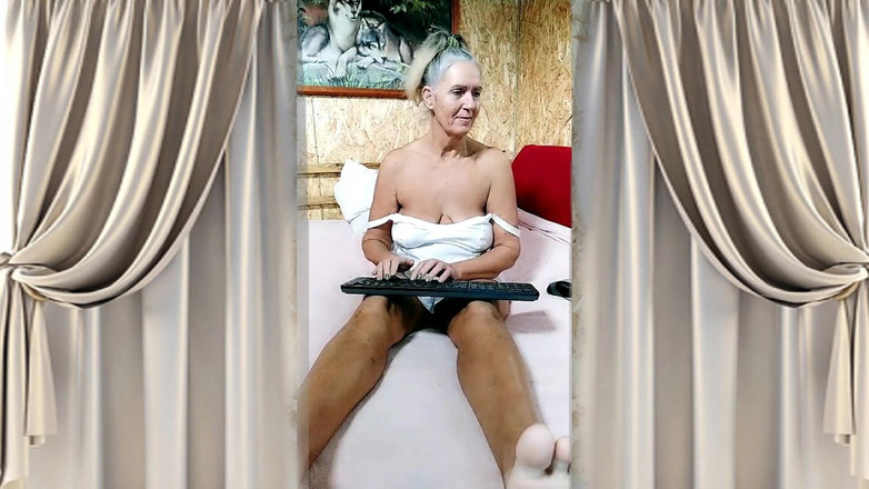 Lukerya: हॉट हाउसवाइफ लुकेरिया। एक कप चाय पर सुबह के विचारों के बाद छेड़खानी करना।