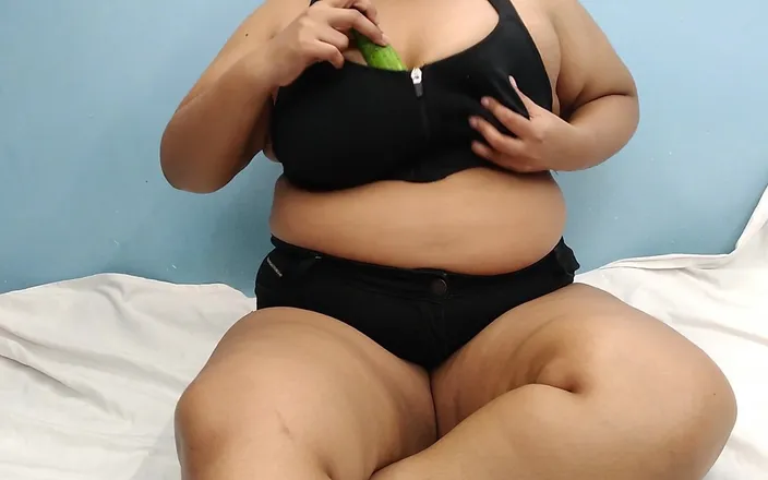 Aria Mia: Indian Hot Bhabhi Amazing XXX